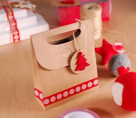 Sacchetto Regalo Natalizio con Albero di Feltro 