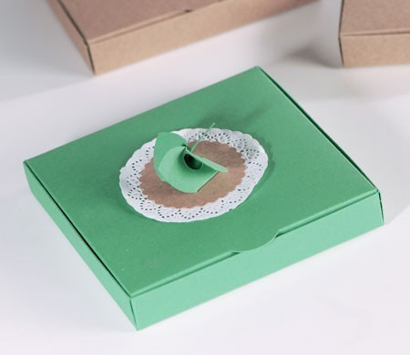 Scatola regalo con figura...