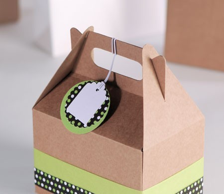 Scatolina da pic-nic con decorazione a pois Scatolina da pic-nic con decorazione a pois