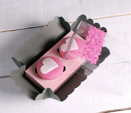 Scatolina per due cupcake decorata con confetti