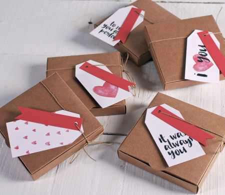 Semplice scatola regalo per San Valentino