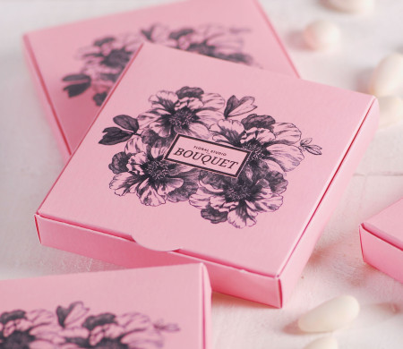 Scatola quadrata con personalizzazione Scatola quadrata con personalizzazione