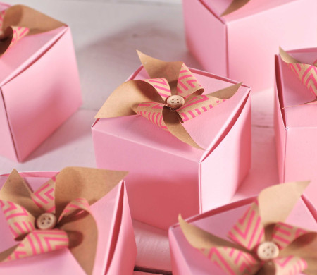 Scatola regalo decorata con...