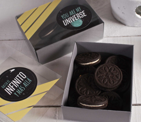 Scatola per Dolci Decorata con “Universo”