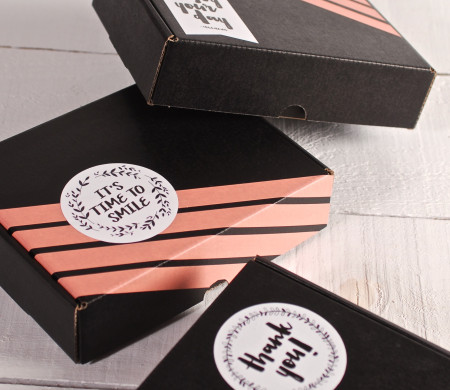 Scatola decorata con washi tape e adesivi "Happy"