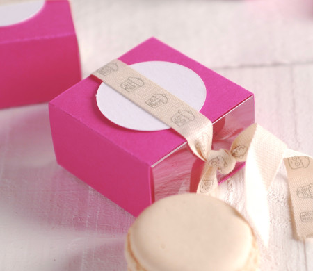 Scatolina fucsia per macarons