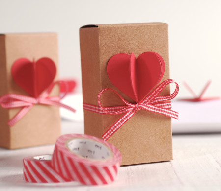 Scatola Allungata con Cuore 3D e Nastro