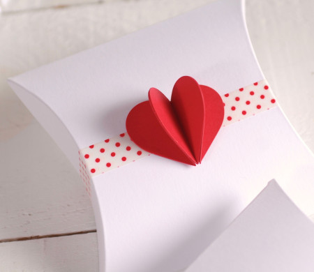 Scatolina con Cuore 3D per Piccoli Doni Scatolina con Cuore 3D per Piccoli Doni