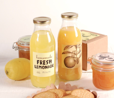 Bottiglia per Succhi di Frutta con Etichetta Bottiglia per Succhi di Frutta con Etichetta