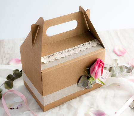 Scatola Wedding Party. Riempila con gli accessori Scatola Wedding Party. Riempila con gli accessori