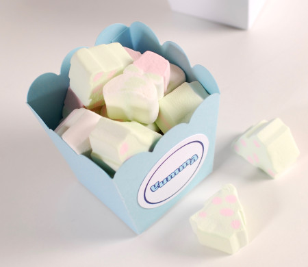 Scatola con bordi rotondi per dolci