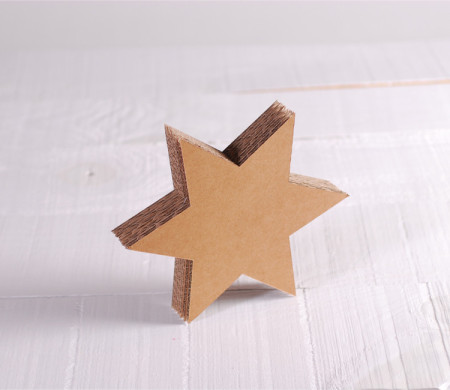 Stella in cartone dal tocco handmade