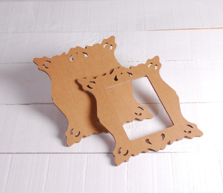Cornice quadrata in cartone per decorazioni