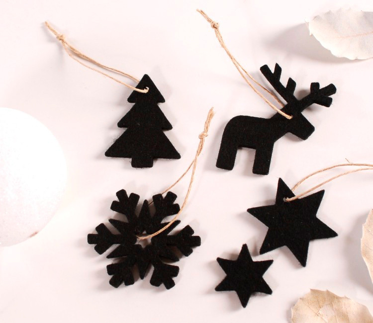 Set di decorazioni natalizie in feltro per un tocco invernale