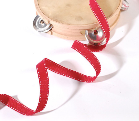 Nastro grosgrain rosso per avvolgere i tuoi regali