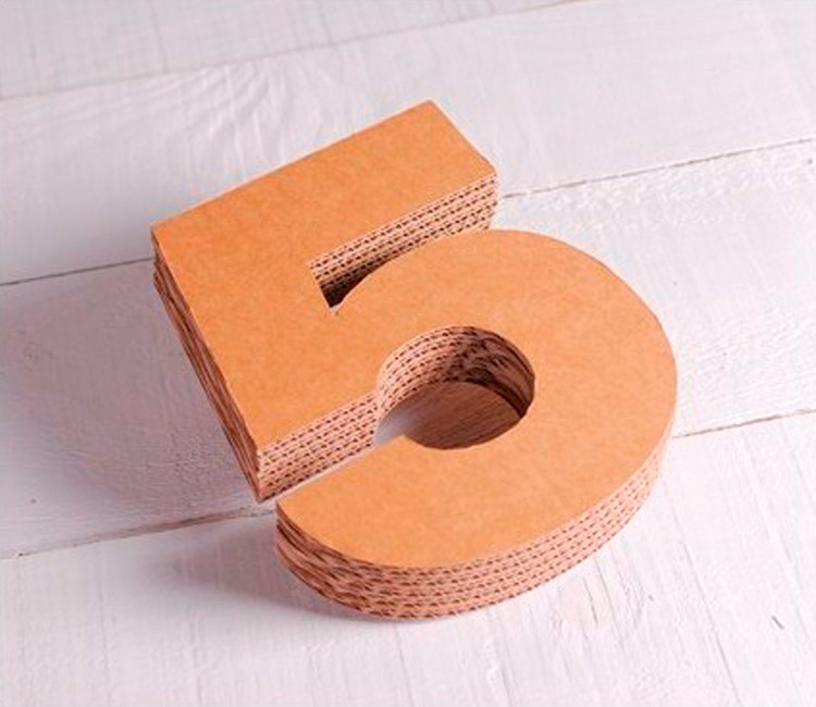 Numeri decorativi in cartone Numeri decorativi in cartone
