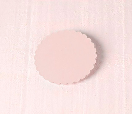 Etichette con bordo ondulato per regali creativi