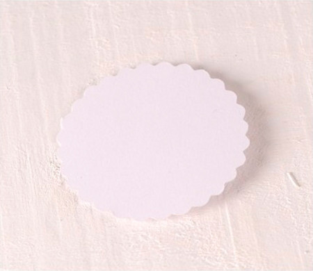 Etichette con bordo ondulato per regali originali