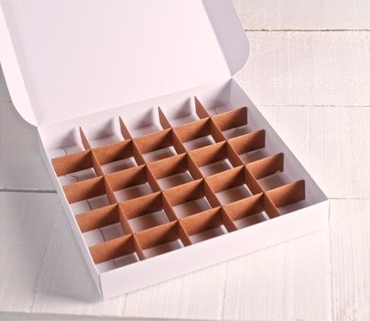Divisore per bonbon, da collocare nelle rispettive scatole