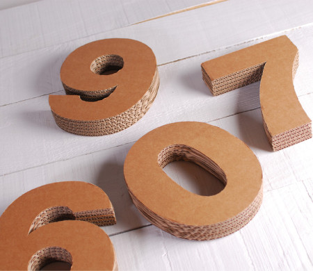 Numeri decorativi in cartone