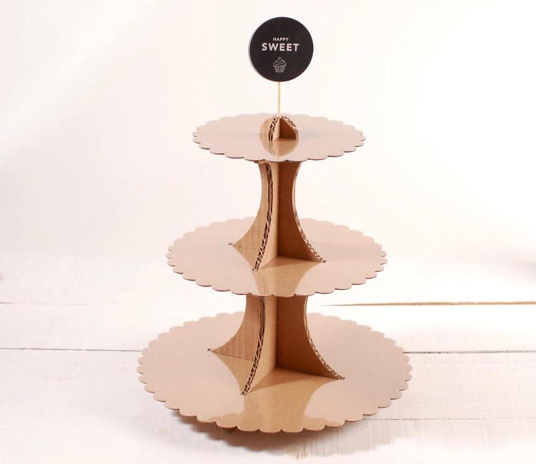 Espositore in cartone per cupcake e torte Espositore in cartone per cupcake e torte