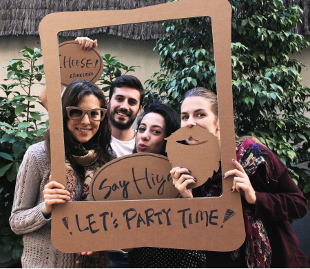 Photocall in cartone con decorazioni