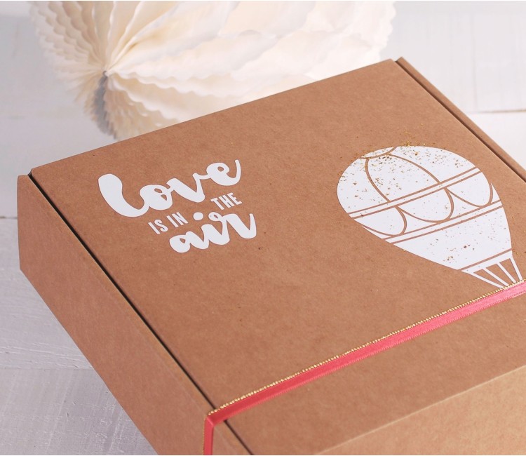Vinile decorativo "Love is in the air" Vinile decorativo "Love is in the air"