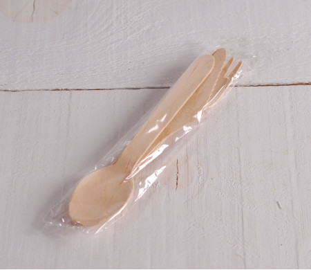 Set di posate in legno