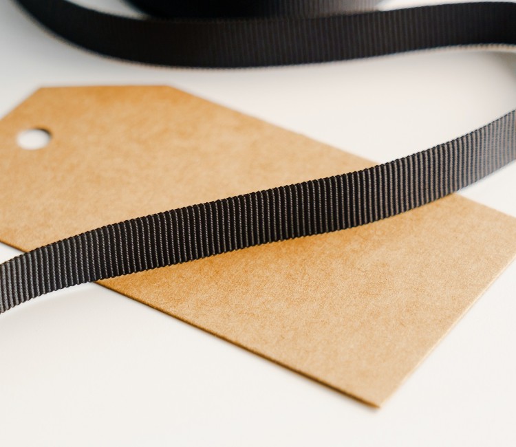 Nastro grosgrain nero Nastro grosgrain nero