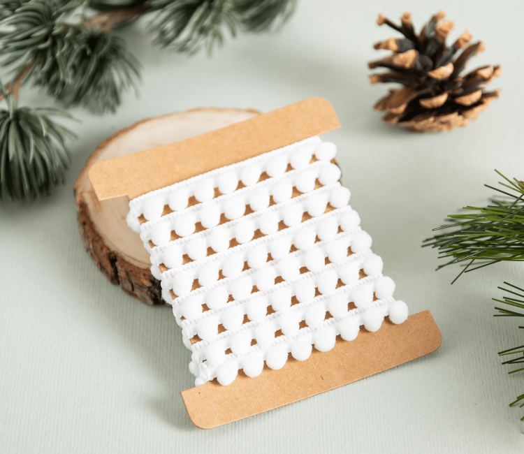 Nastro con Nappine, disponibile in Bianco o Nero