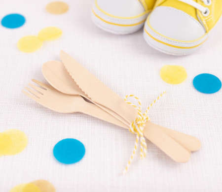 Set di posate in legno