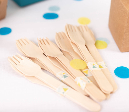 Set di posate in legno