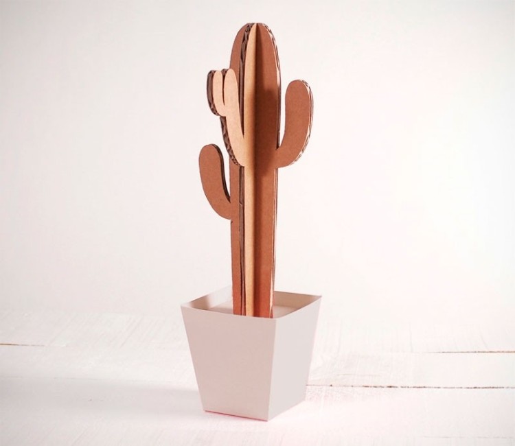 Cactus Alto di Cartone in Vari Colori!