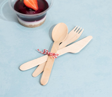 Set di posate in legno