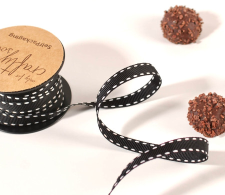 Nastro grosgrain nero impunture