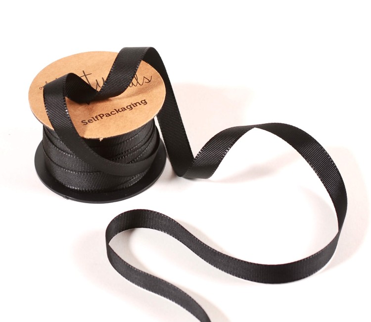 Nastro grosgrain nero Nastro grosgrain nero
