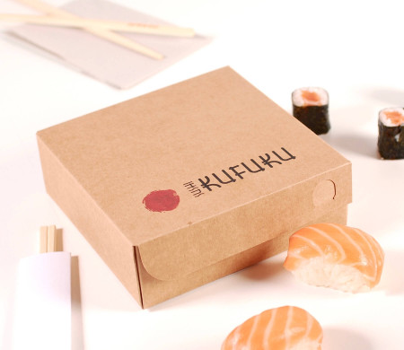 Scatola quadrata con coperchio per mix di sushi