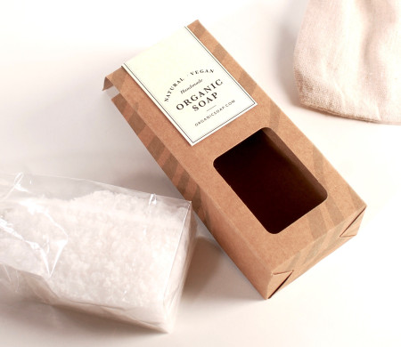 Scatola con finestra per cibo