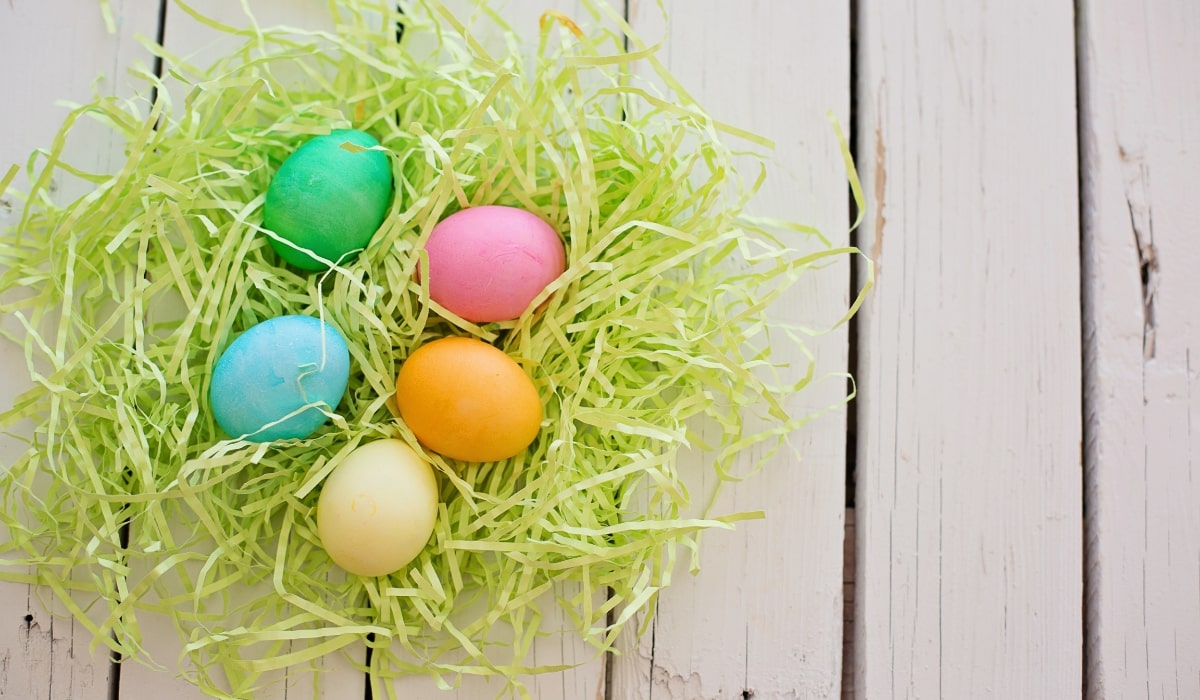 Decorare un uovo sodo per Pasqua