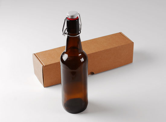 Bottiglia per birra con chiusura automatica
